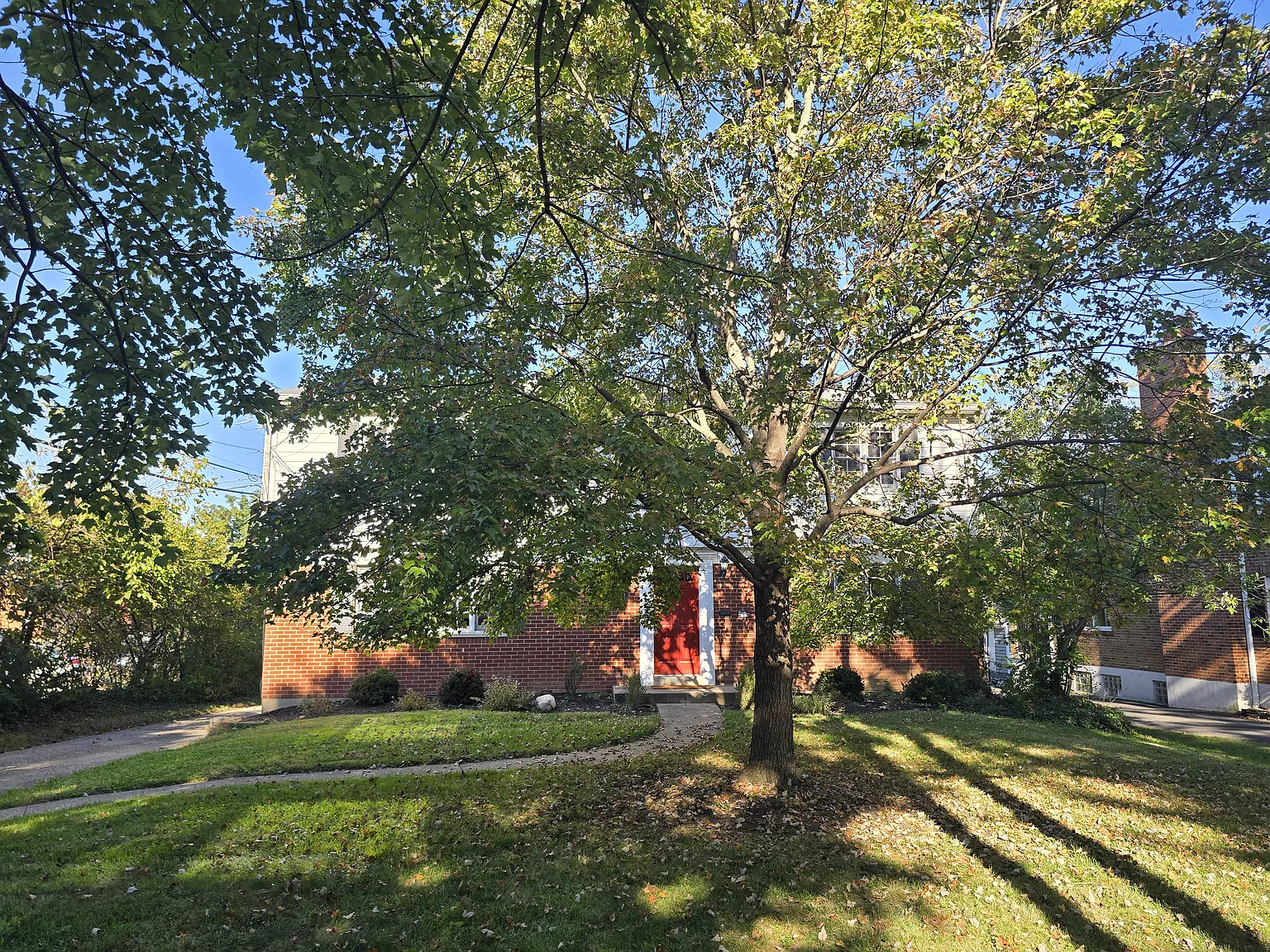 2 bed, 1276 sqft, $1,925 — Photo 1