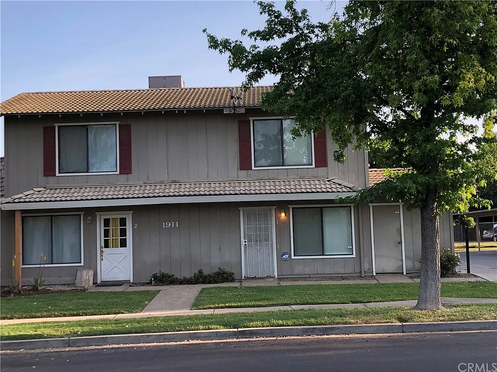 1911 Driftwood Dr APT 4 photo 1