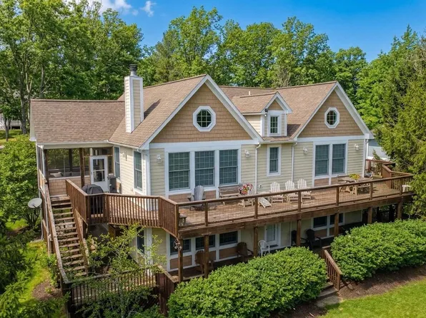 200 Stillwater Dr, Swanton, MD 21561