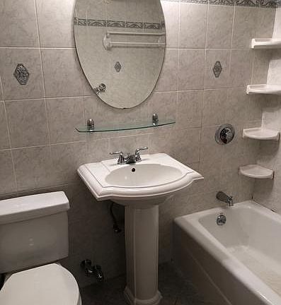 P1901ST_Bathroom