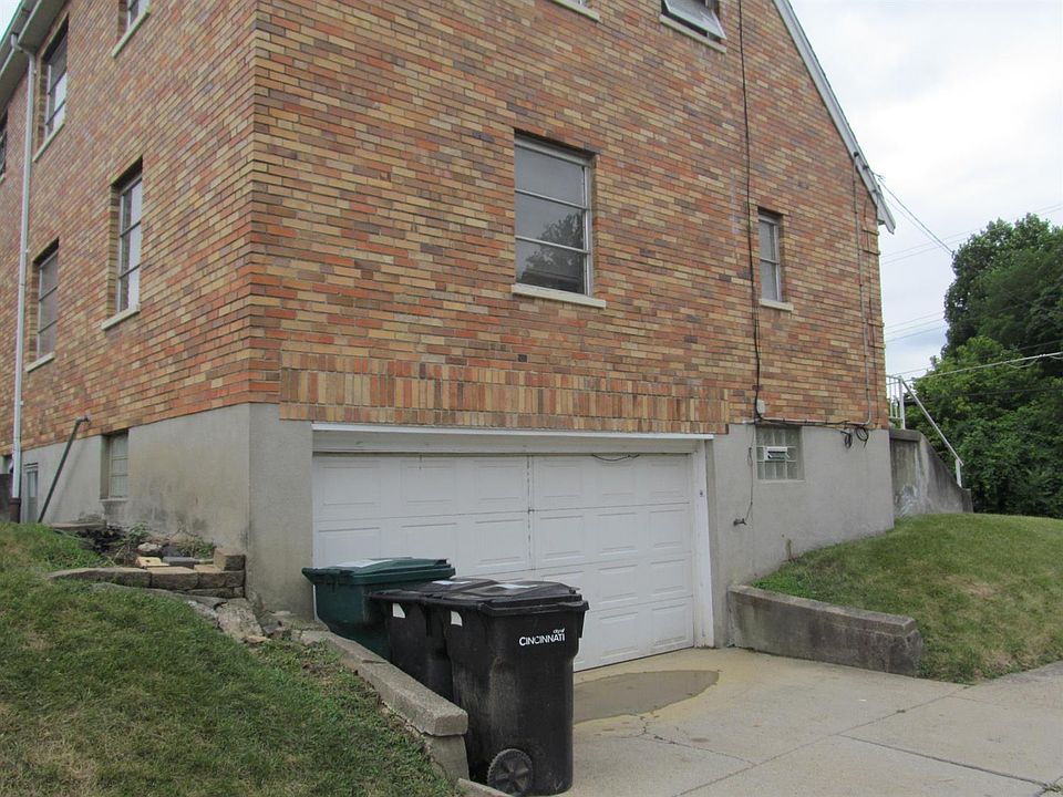2nd image of 588 Rosemont Ave