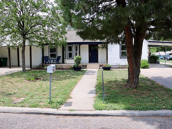 3rd image of 1818 W Avenue K