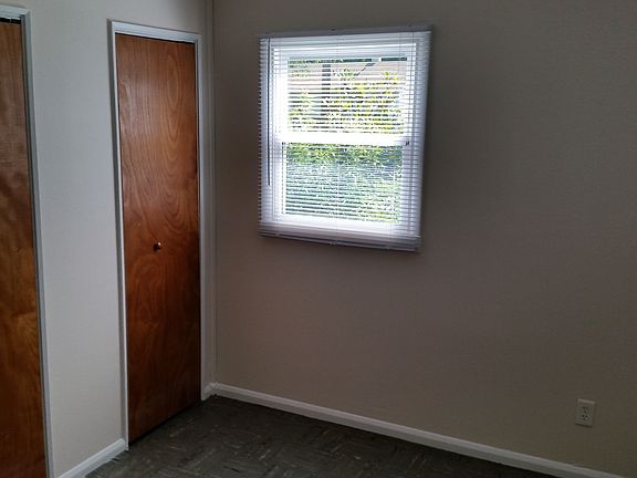 4th image of 7538 Birch Ave