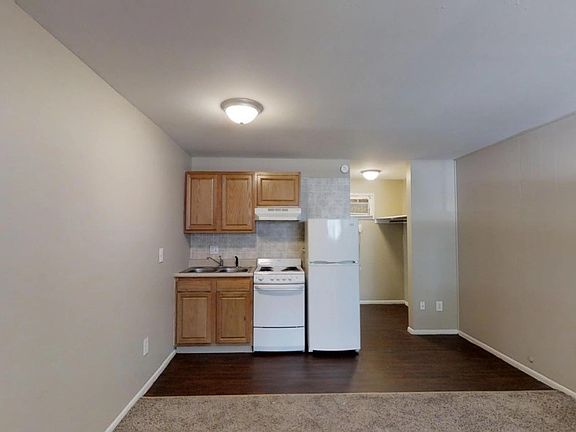 5th image of 1524 Neil Ave APT 21