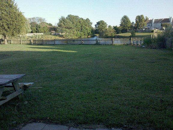 2nd image of 3829 Buchanan Dr