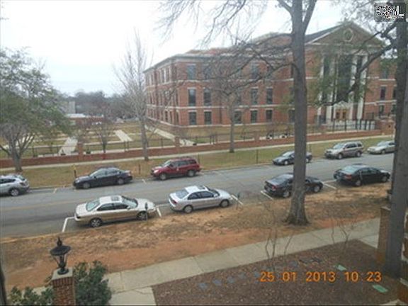 3rd image of 914 Richland St Ste B201