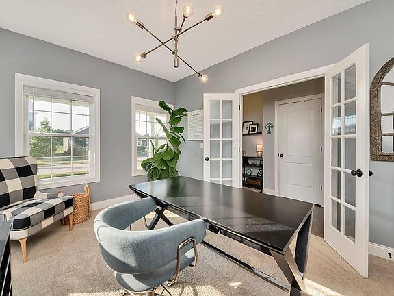 2nd image of 10507 Hazelnut Dr