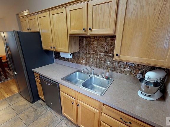 4th image of 2765 Linda Cir