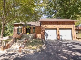32 Windsor Dr, Belleville, IL 62223