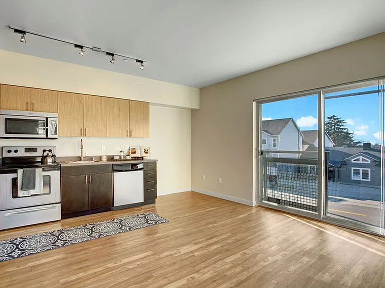 Leilani Apartment Homes — Photo 28
