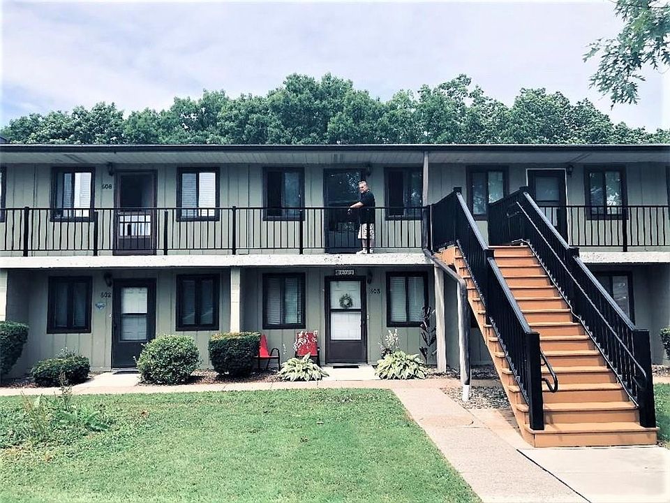 1st image of 609 Edgewater Dr