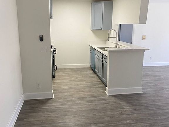 3rd image of 11109 Otsego St #312