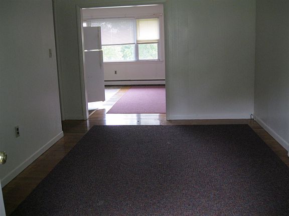 5th image of 40 McStine Ln