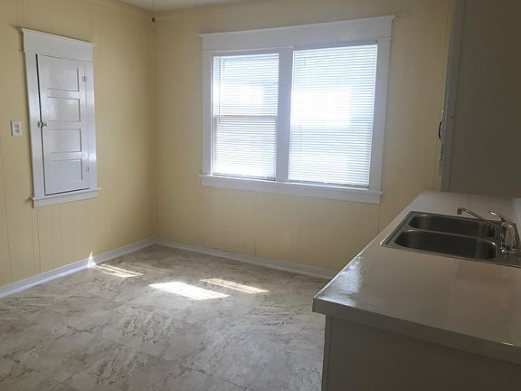 4th image of 127 Brunswick Blvd