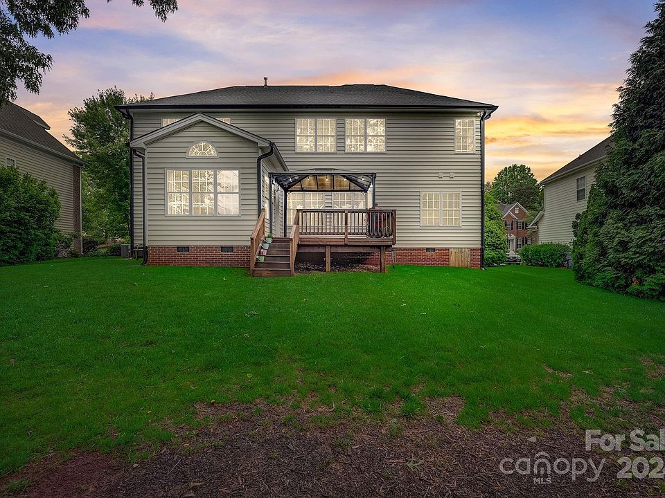 2nd image of 8906 Hammersley Dr