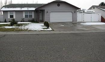 1st image of 205 Garnet Dr