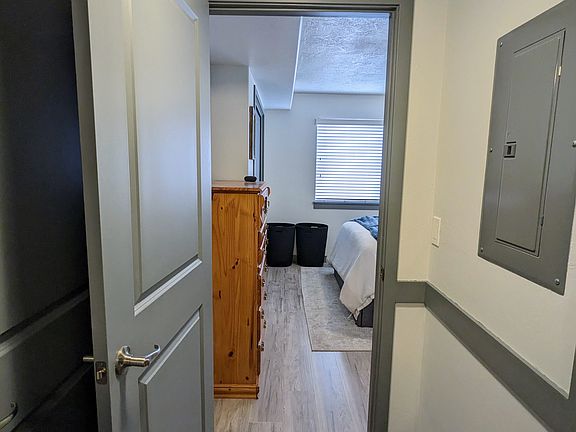 4th image of 1080 W 965 N Unit 301