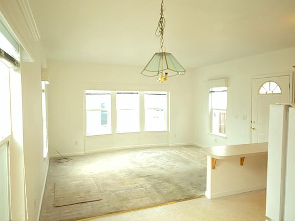 2nd image of 1147 Mar Vista Dr #9