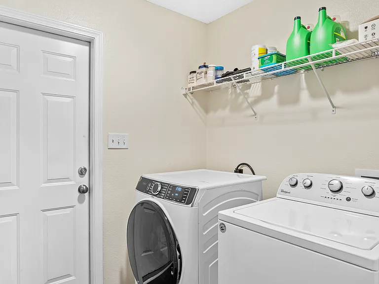 8551 Wilburn Cv — Photo 30