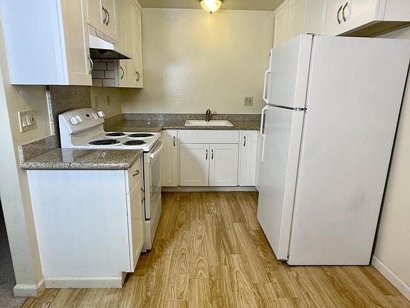 2nd image of 624 Cedar St #3