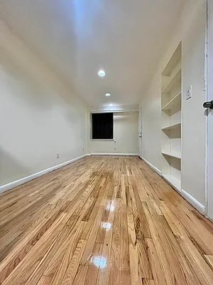 Rented by Oxford Property Group | media 50