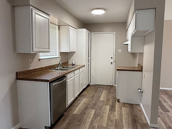 5th image of 1207 Caravan Trl