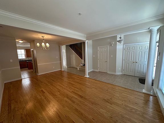 2nd image of 33176 Denton St