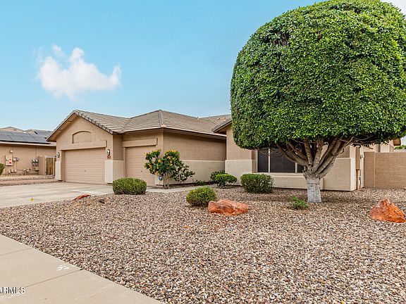 3rd image of 7041 W GREENBRIAR Drive
