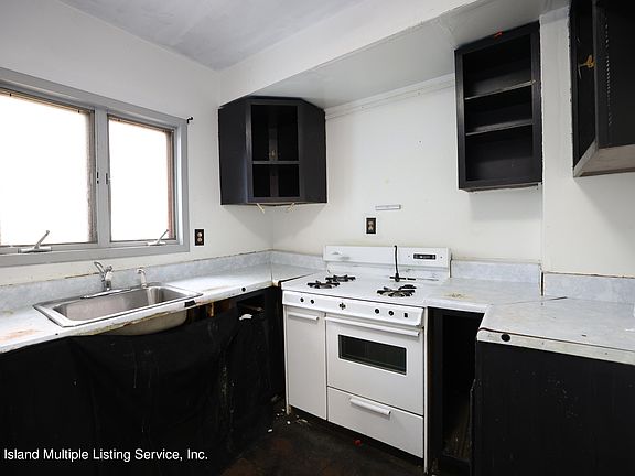 2nd image of 88 Bodine St