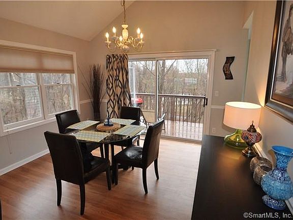 2nd image of 71 Katherine Ct #71