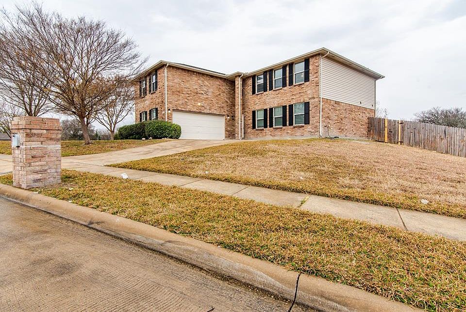 1st image of 801 Cavern Dr