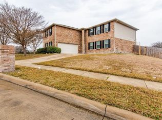 801 Cavern Dr, Mesquite, TX 75181