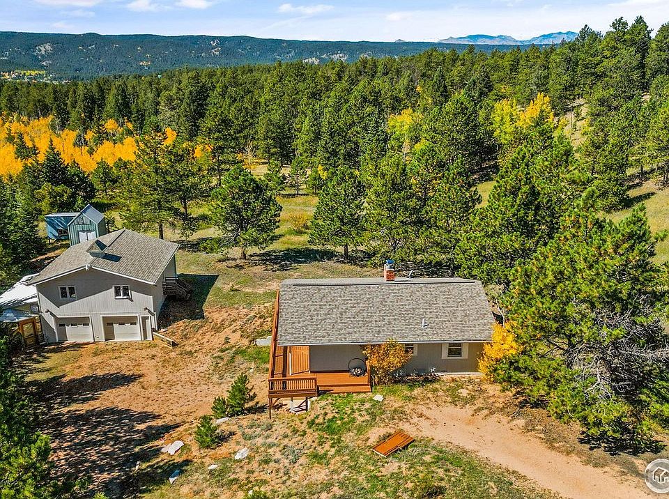 1st image of 8 Woodland Valley Dr