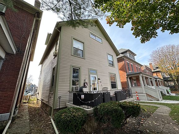2nd image of 129 W 9th Ave