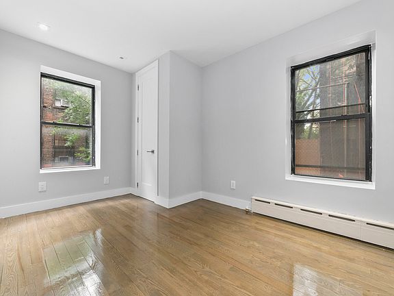 4th image of 215 E 117th St APT 4