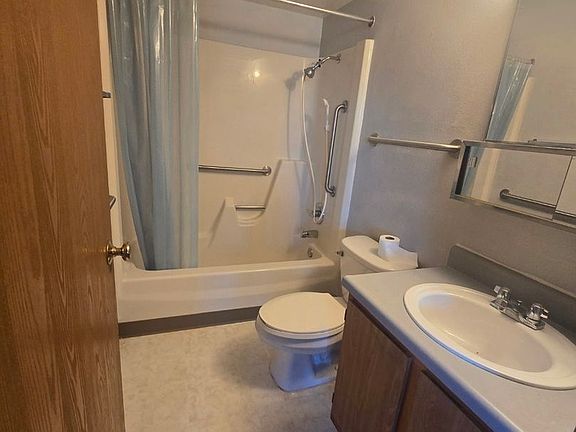 4th image of 1301 Gebhardt St #1211
