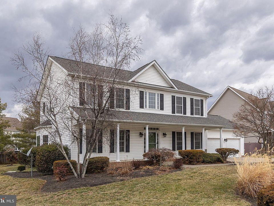 1st image of 102 Skylark Ct