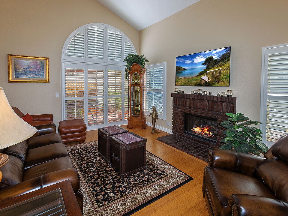 1st image of 158 Quiet Bay Ln #4