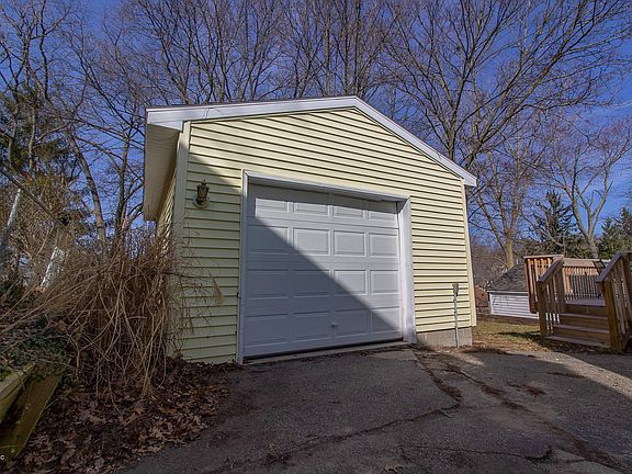 4th image of 1333 Sylvan Ave SE