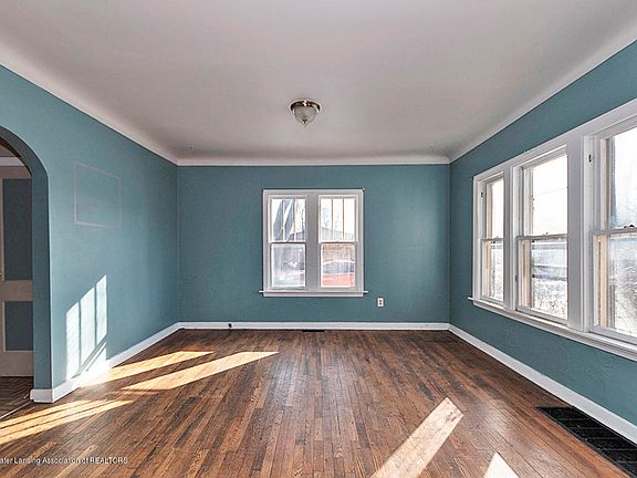 3rd image of 2431 E Grand River Ave