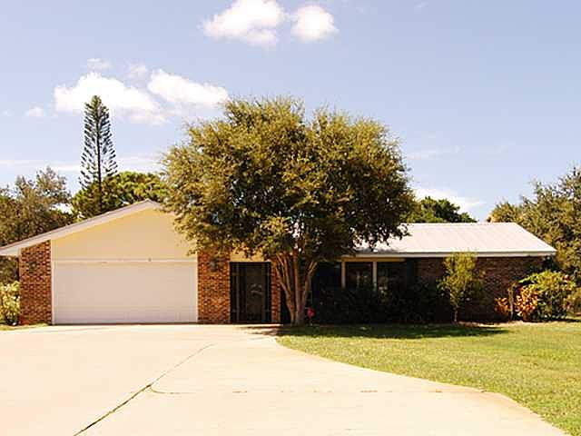 1st image of 2422 SE Saint Lucie Blvd