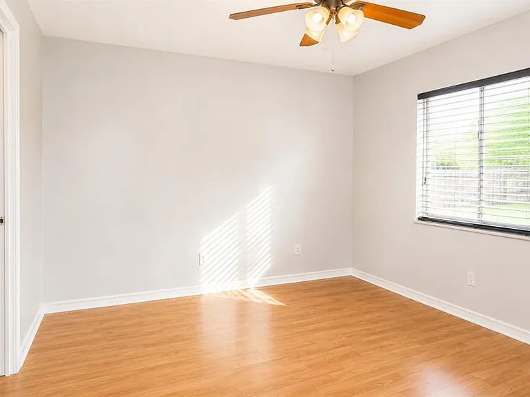 10032 Portale Ave — Photo 5