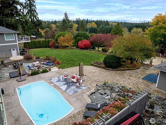 5th image of 24215 75th Avenue SE