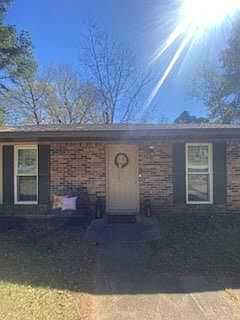1st image of 113 Elizabeth Ct