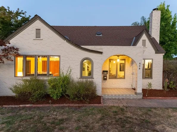 434 Morrissey Blvd, Santa Cruz, CA 95062
