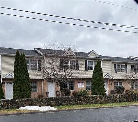 1st image of 1541 Highland Ave #H