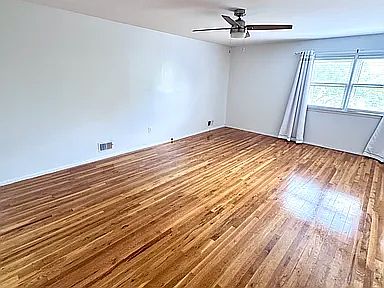 3rd image of 285 Albourne Ave Floor 1