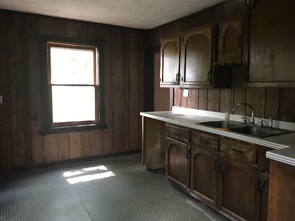 5th image of 7529 Miller St