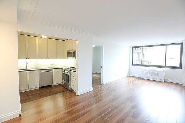 1st image of 200 E 82nd St APT 17A