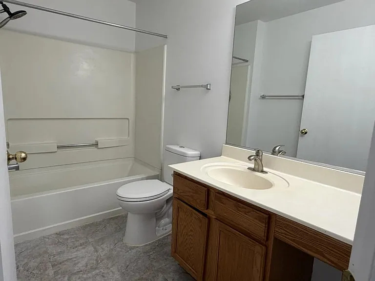 2354 Nantucket Ln — Photo 21